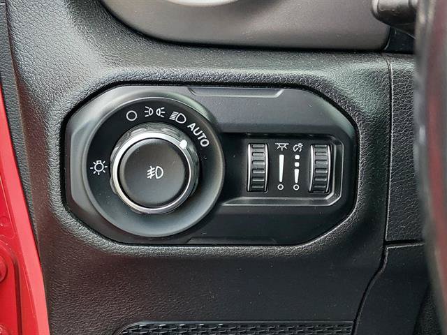 Used 2020 Jeep Wrangler Sport AWD/4WD image 18
