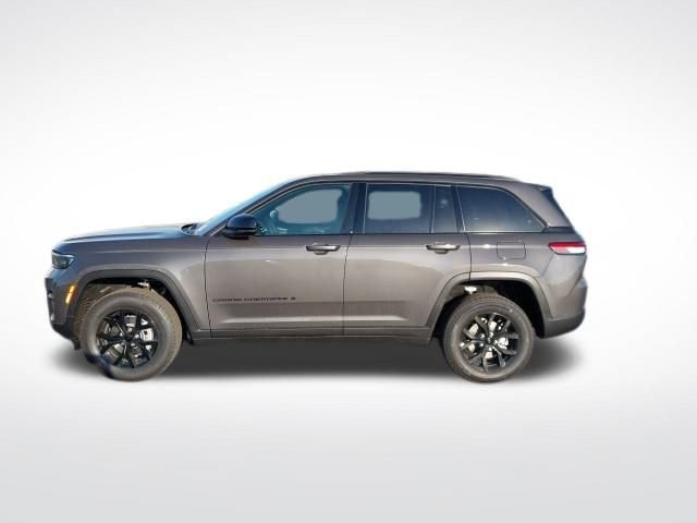 New 2025 Jeep Grand Cherokee Laredo image 16
