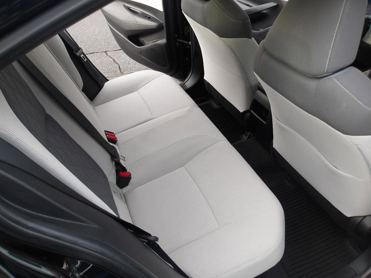 Used 2020 Toyota Corolla LE FWD image 9