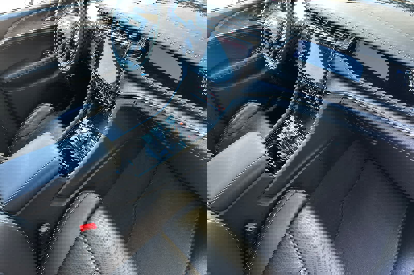 Used 2022 Jeep Grand Cherokee Overland w/ Advanced Protech Group III image 18