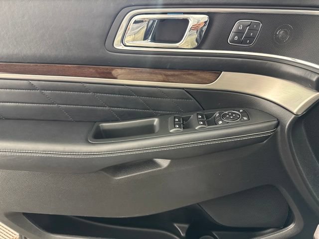 Used 2017 Ford Explorer Platinum AWD/4WD image 20