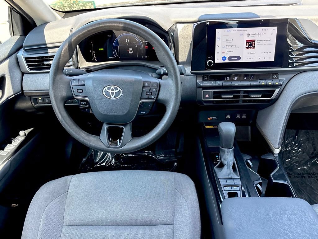 Used 2025 Toyota Camry LE FWD image 19