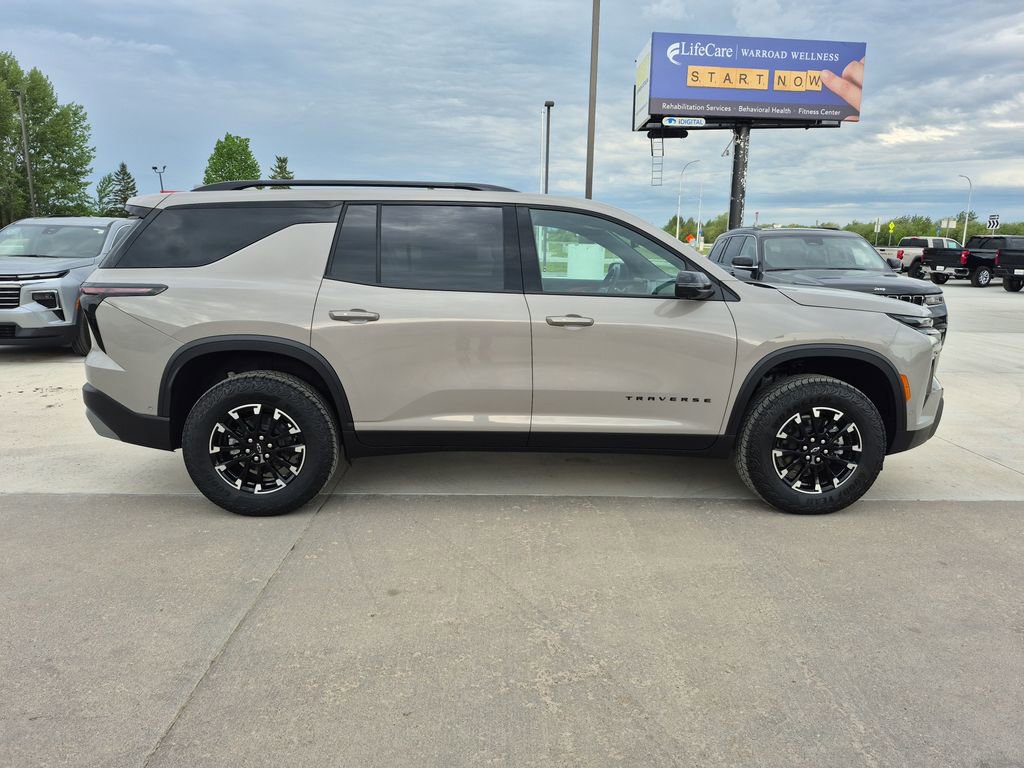 New 2026 Chevrolet Traverse Z71 w/ Enhanced Driving Package AWD/4WD image 6