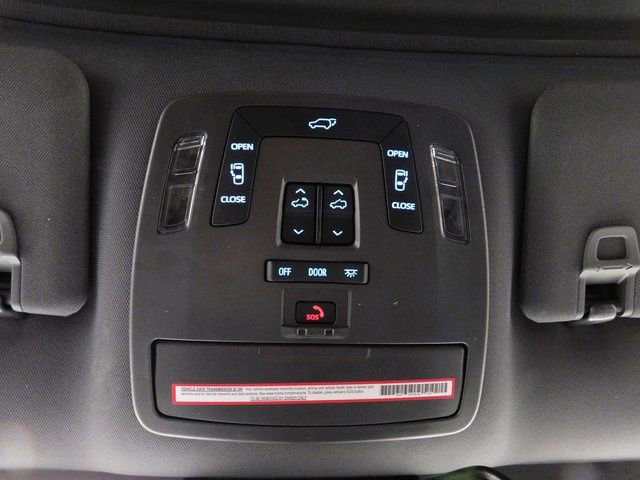 Used 2023 Toyota Sienna XSE image 42