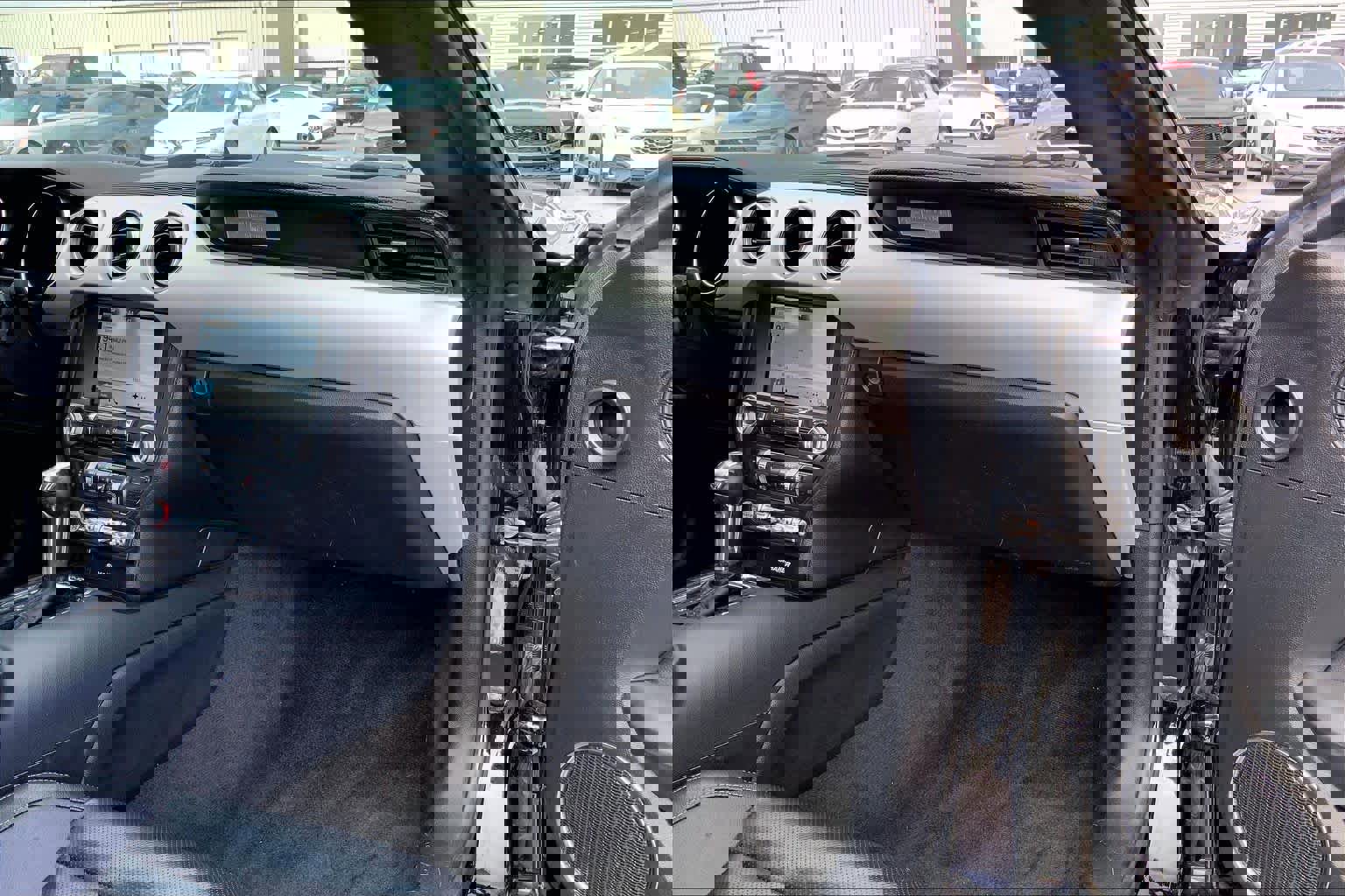 Used 2017 Ford Mustang Premium image 17