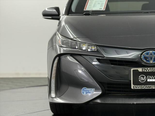 Certified 2021 Toyota Prius Prime LE image 4