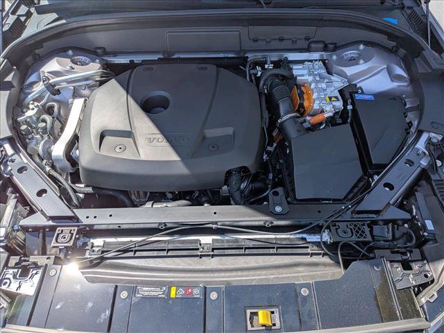 New 2026 Volvo XC60 T8 Plus w/ Climate Package AWD/4WD image 18