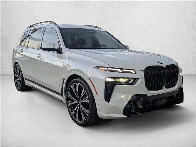 Used 2024 BMW X7 xDrive40i w/ M Sport Package AWD/4WD video 3