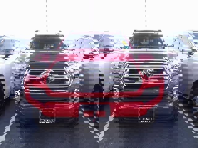 Used 2020 Toyota Tacoma Limited image 2