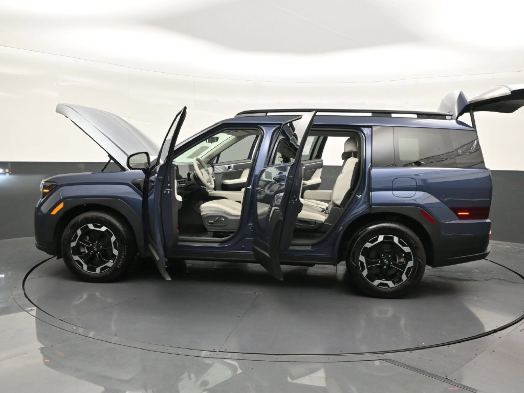 Used 2025 Hyundai Santa Fe SEL FWD image 33