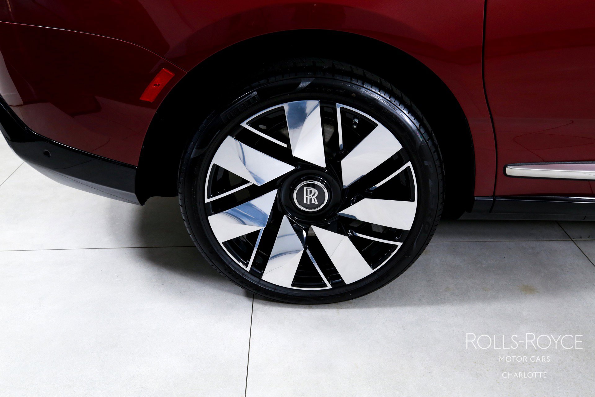 Certified 2025 Rolls-Royce Cullinan AWD/4WD image 39