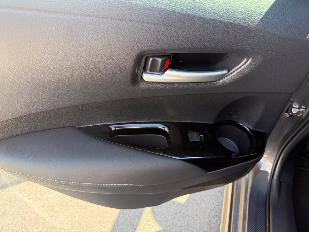 Used 2022 Toyota Corolla XSE FWD image 18