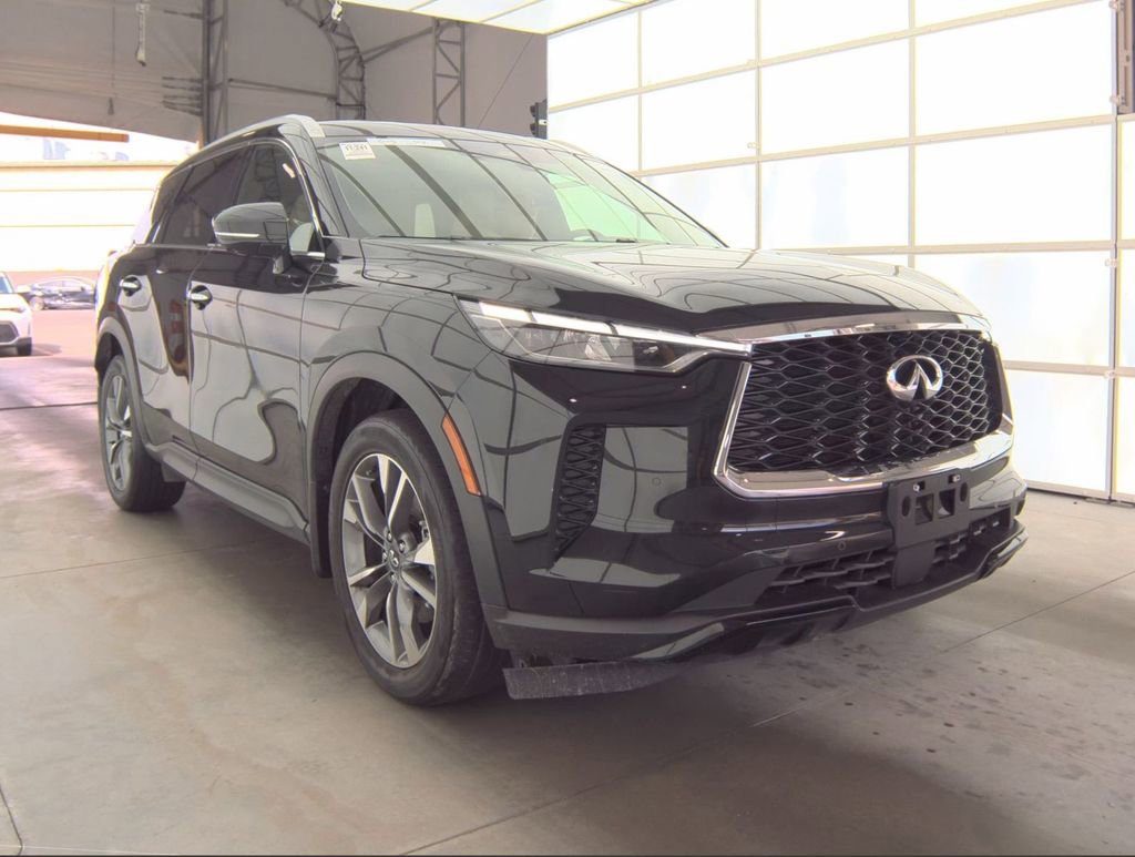 Used 2023 INFINITI QX60 Luxe w/ Performance Audio Package image 4