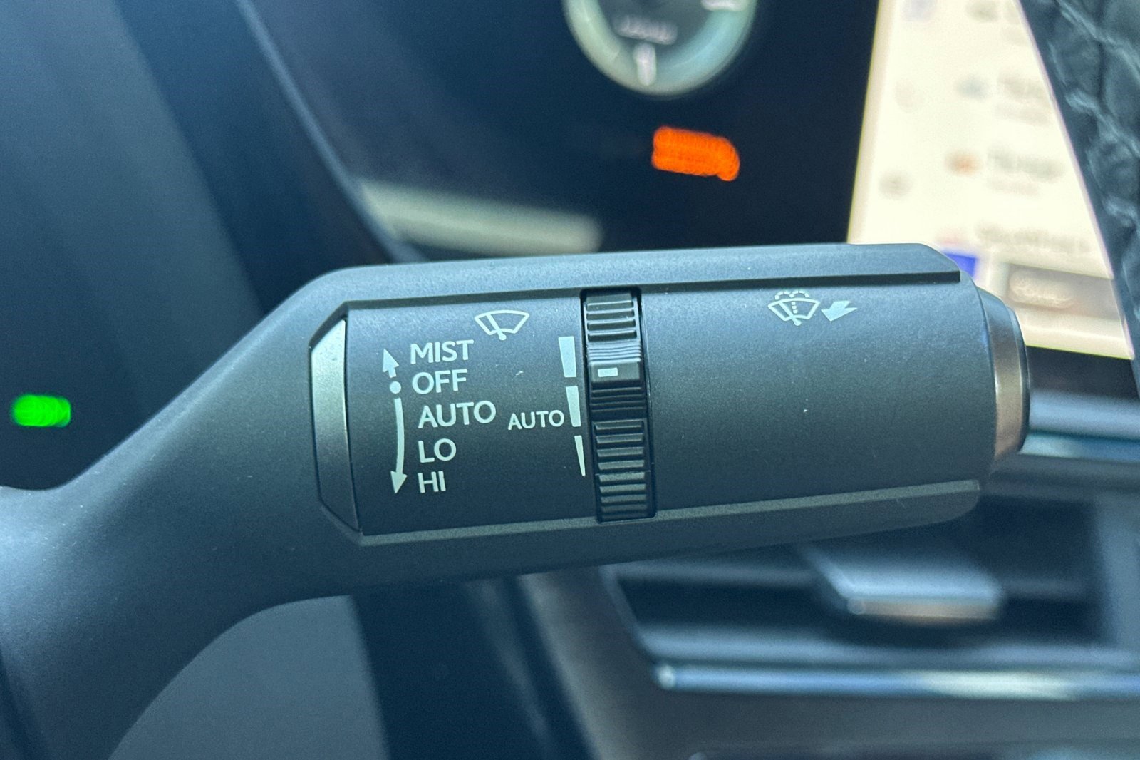 Used 2025 Lexus ES 300h w/ Premium Package image 31