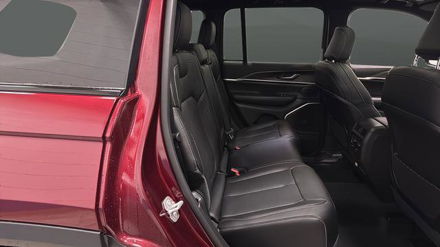 New 2026 Jeep Grand Cherokee Limited w/ Luxury Tech Group II image 26