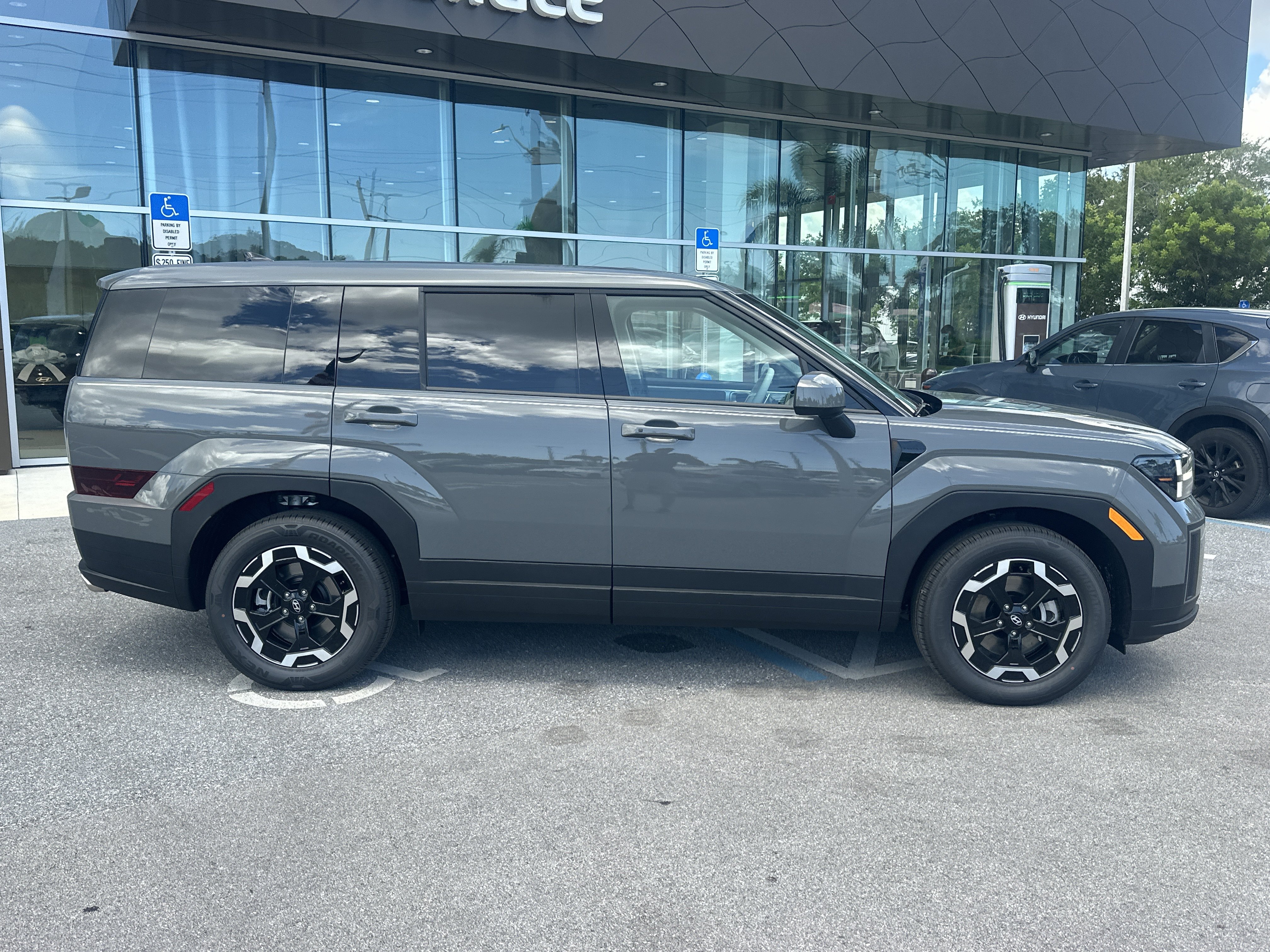 New 2027 Hyundai Santa Fe SE FWD image 5