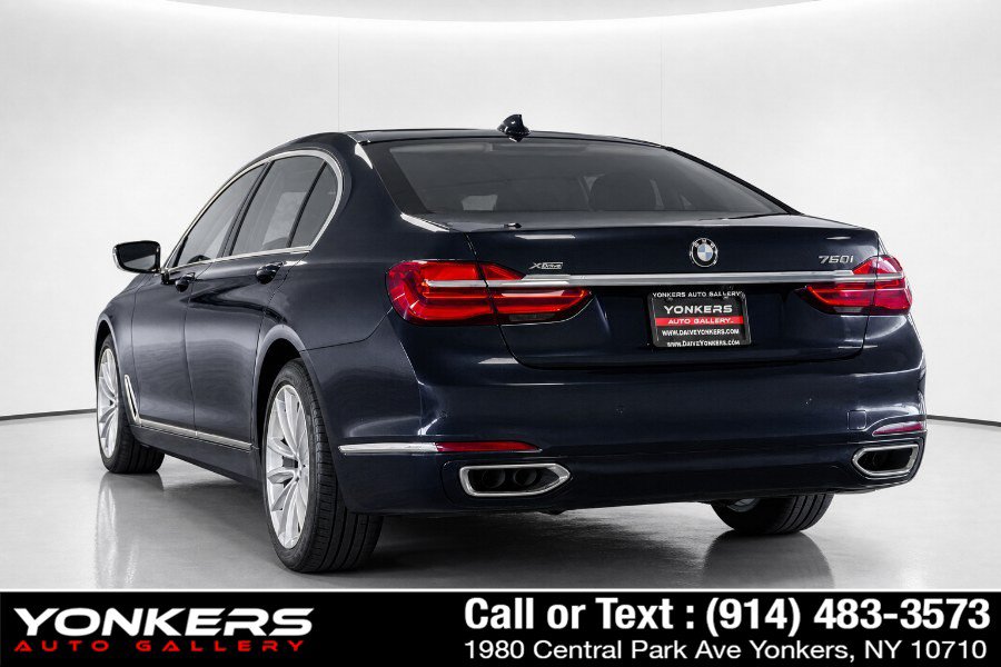 Used 2019 BMW 750i xDrive w/ Executive Package AWD/4WD image 11