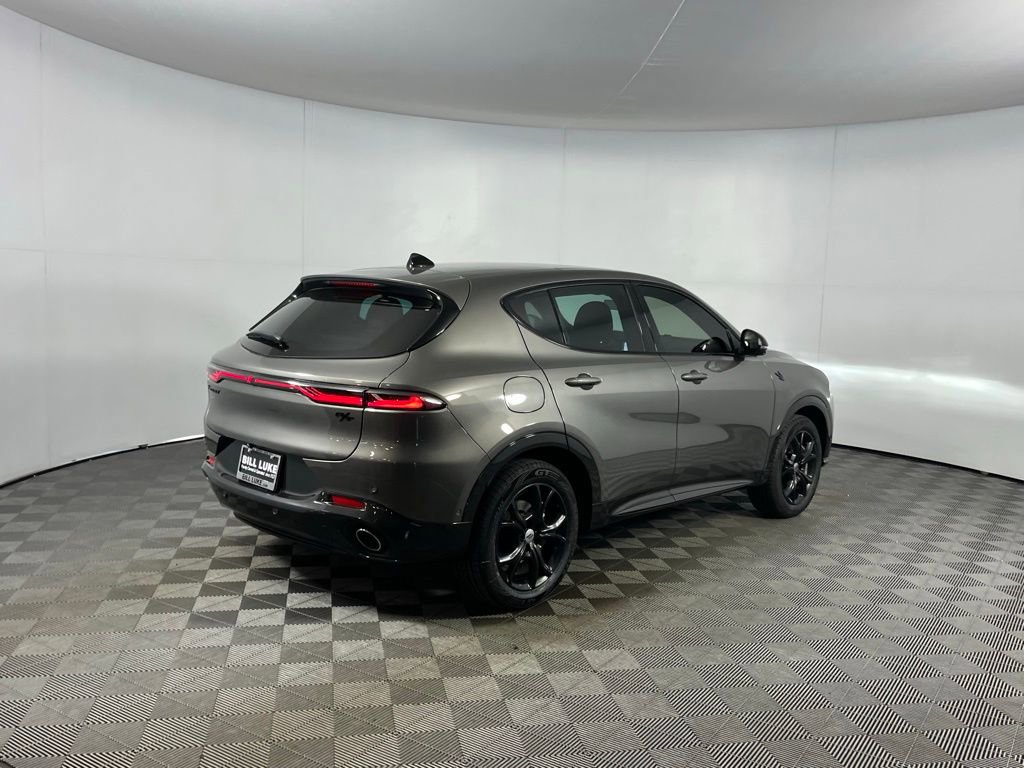 Used 2024 Dodge Hornet R/T Plus w/ Tech Pack Plus w/o Parking image 5