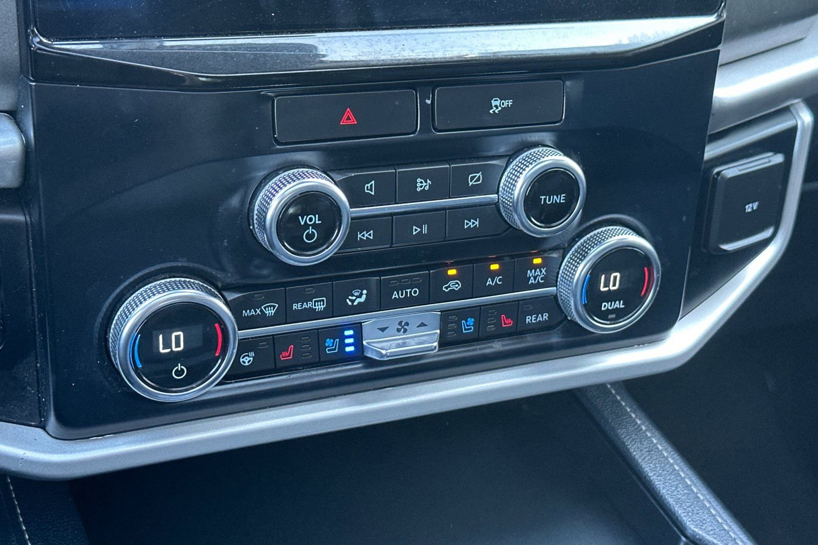 Used 2022 Ford Expedition XLT image 22