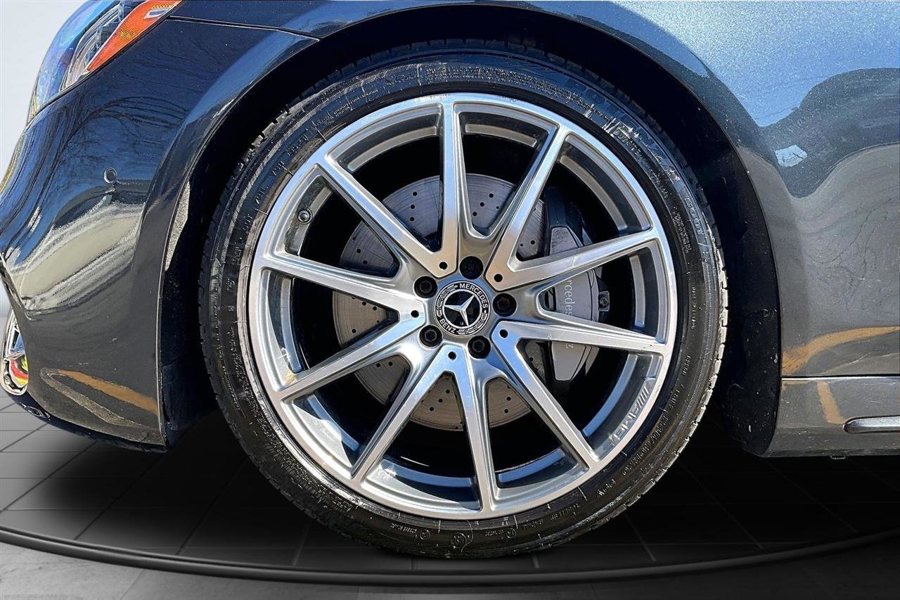 Used 2019 Mercedes-Benz S 560 Sedan image 34