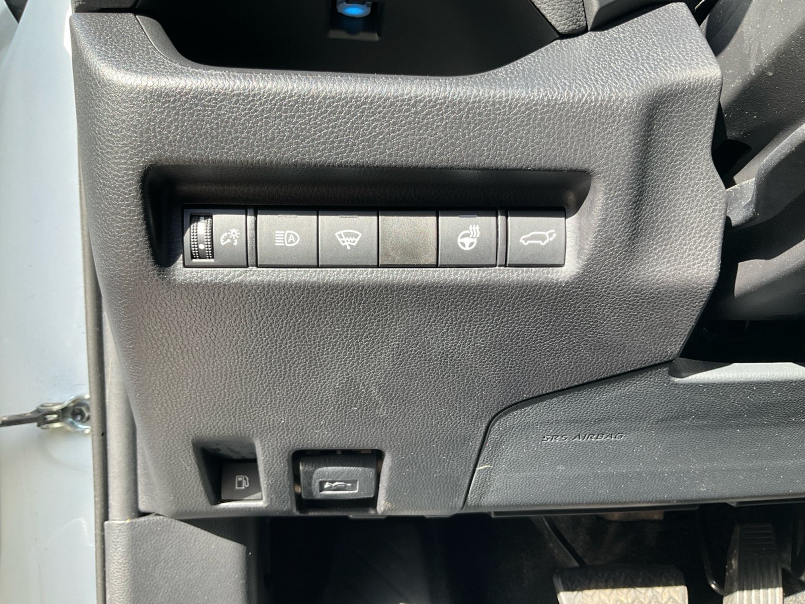 Used 2021 Toyota RAV4 XSE w/ XSE Grade Weather Package AWD/4WD image 34