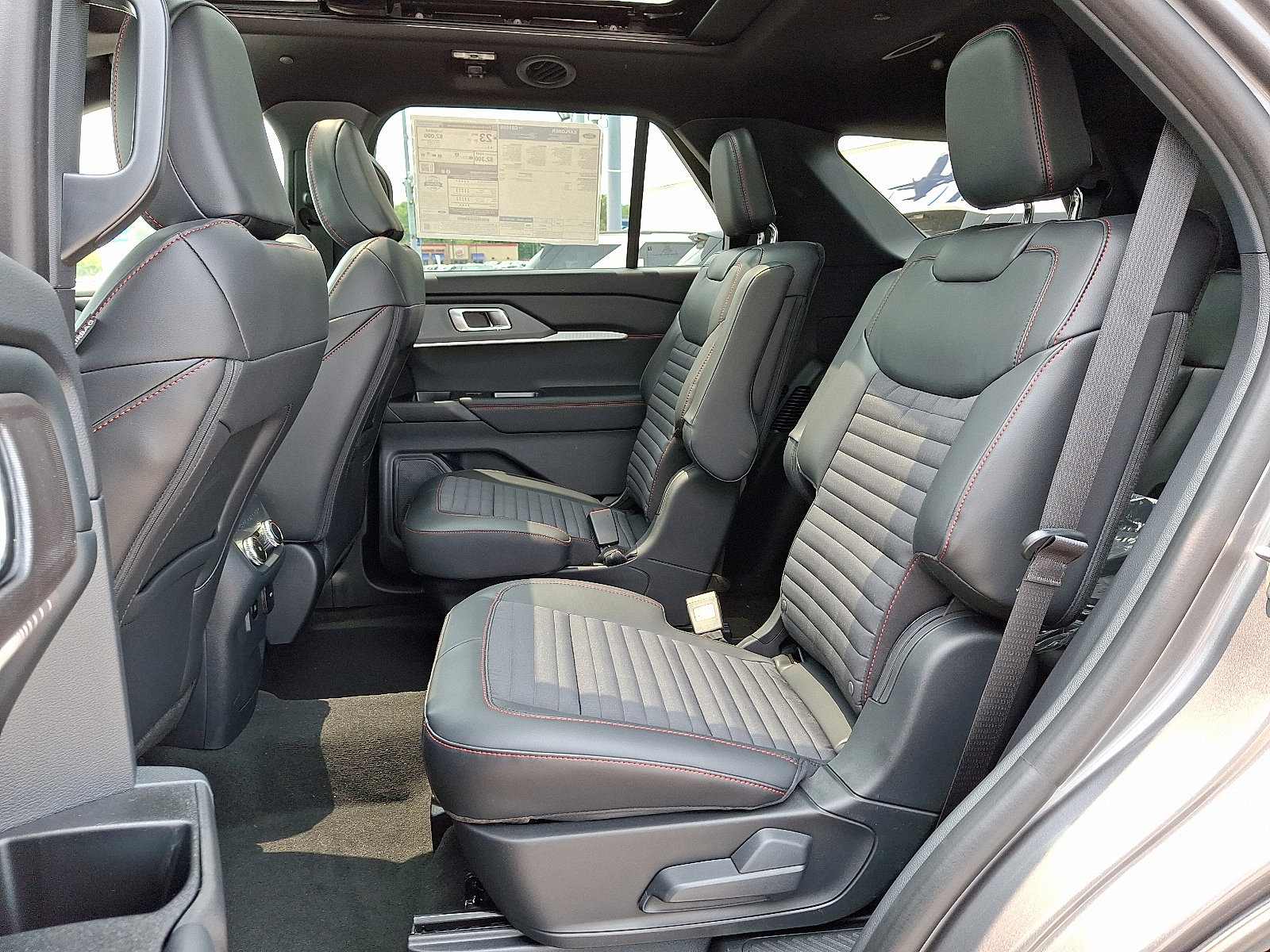 New 2025 Ford Explorer ST-Line image 7