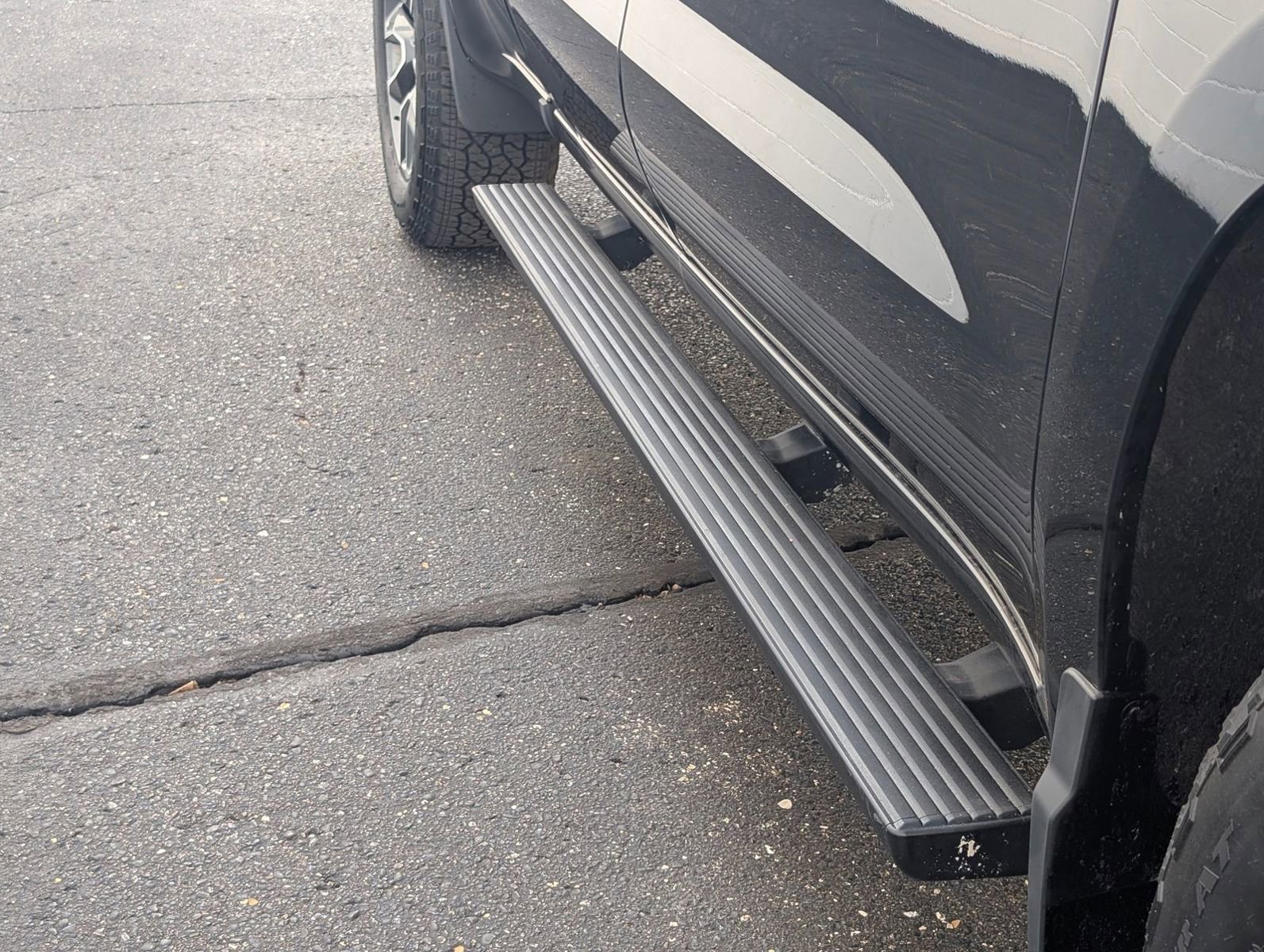 Used 2023 Chevrolet Silverado 1500 RST image 34