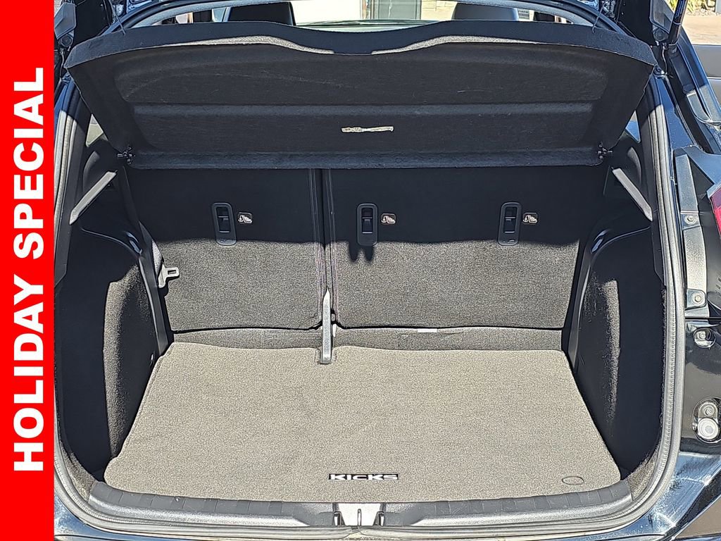 Used 2021 Nissan Kicks SR w/ SR Premium Package image 12