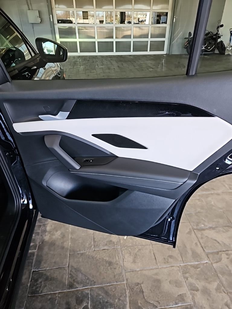 New 2026 Volkswagen Tiguan SE AWD/4WD image 15