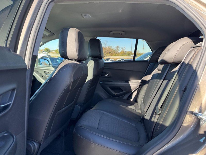 Certified 2022 Chevrolet Trax LT w/ Sport Edition image 10