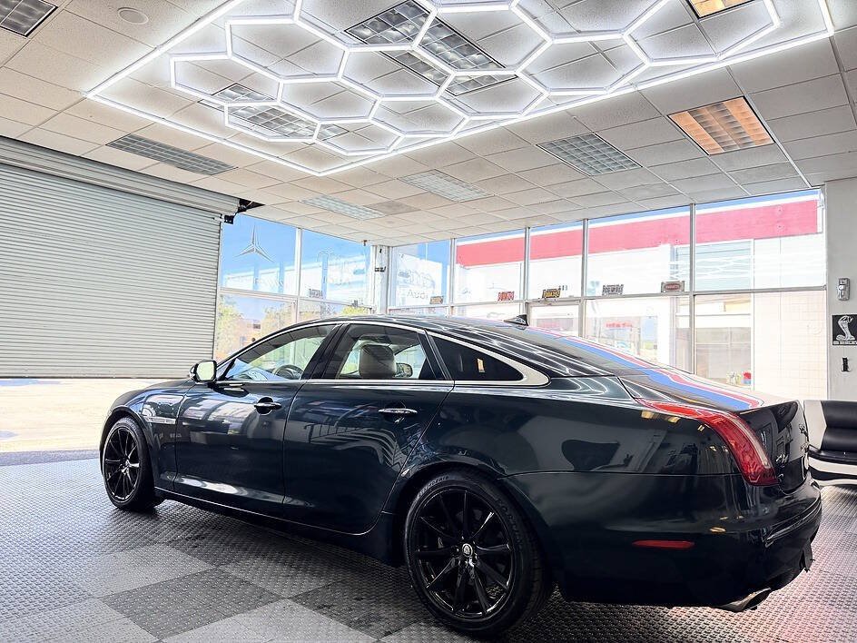 Used 2013 Jaguar XJ AWD image 14