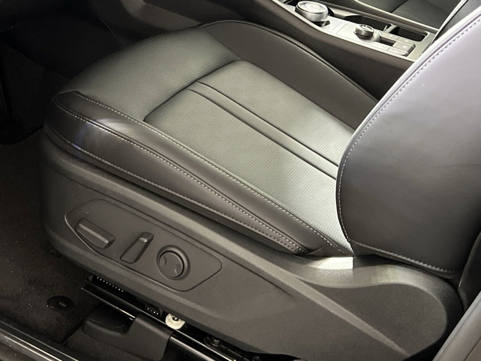 New 2026 Kia Sorento EX image 12