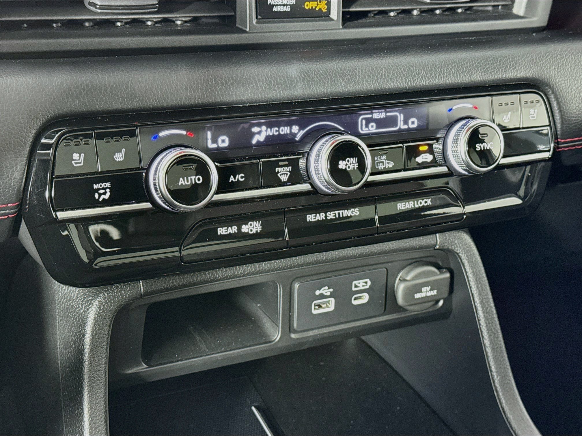 Certified 2025 Honda Pilot Black Edition image 16