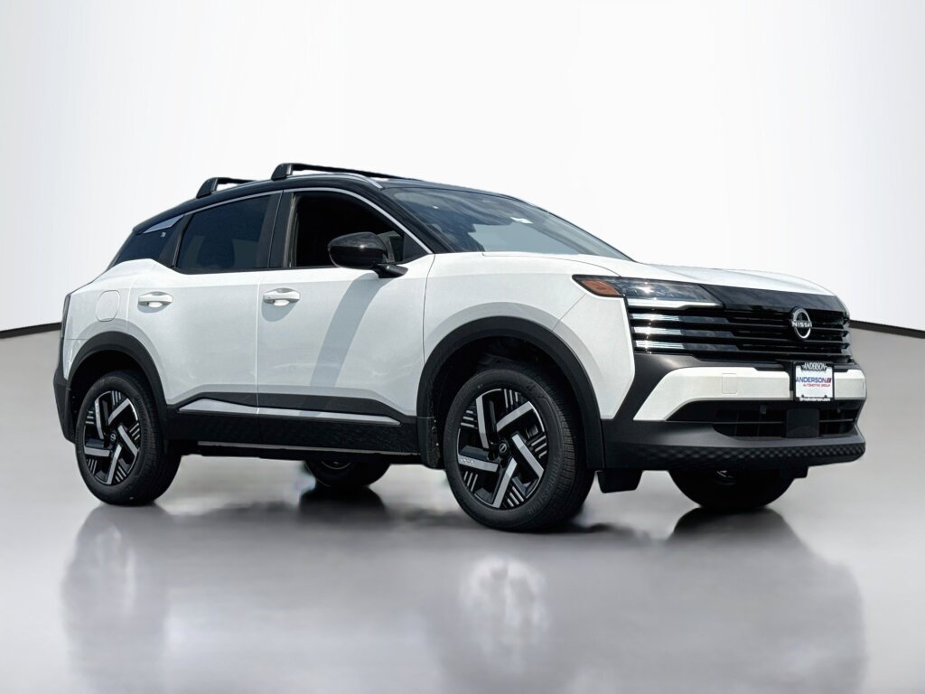 New 2026 Nissan Kicks SV w/ Cold Weather Package FWD image 1