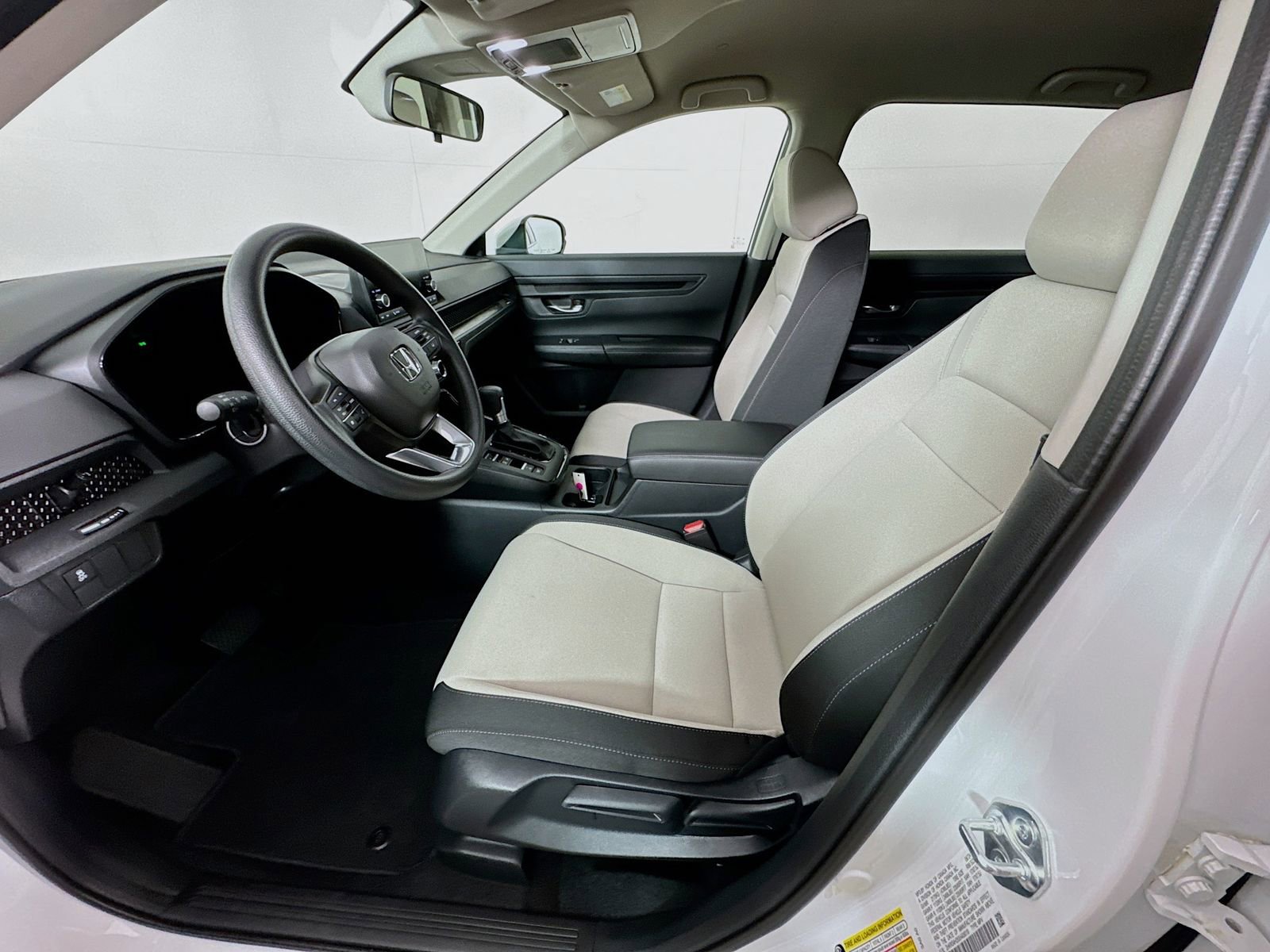 Used 2023 Honda CR-V LX image 10