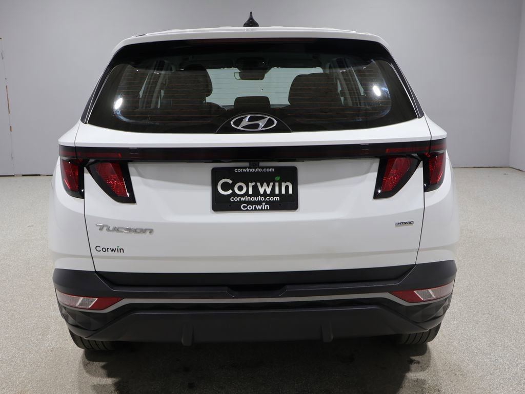 Used 2023 Hyundai Tucson SE image 3