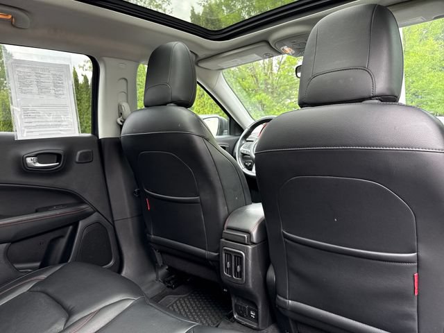 Used 2017 Jeep Compass Trailhawk w/ Leather Interior Group AWD/4WD image 22