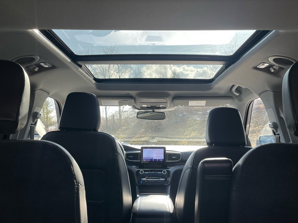 Used 2022 Ford Explorer Limited w/ Equipment Group 301A image 20