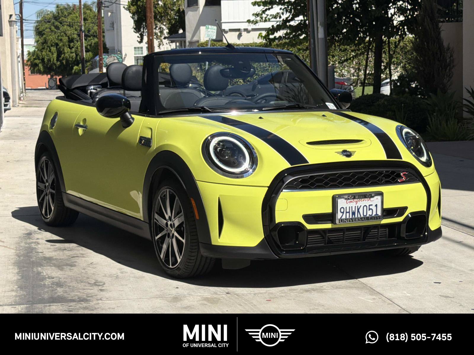Used 2024 MINI Cooper S w/ Signature Upholstery Package FWD image 1