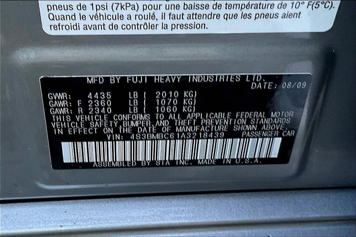 Used 2010 Subaru Legacy 2.5i Premium AWD/4WD image 17