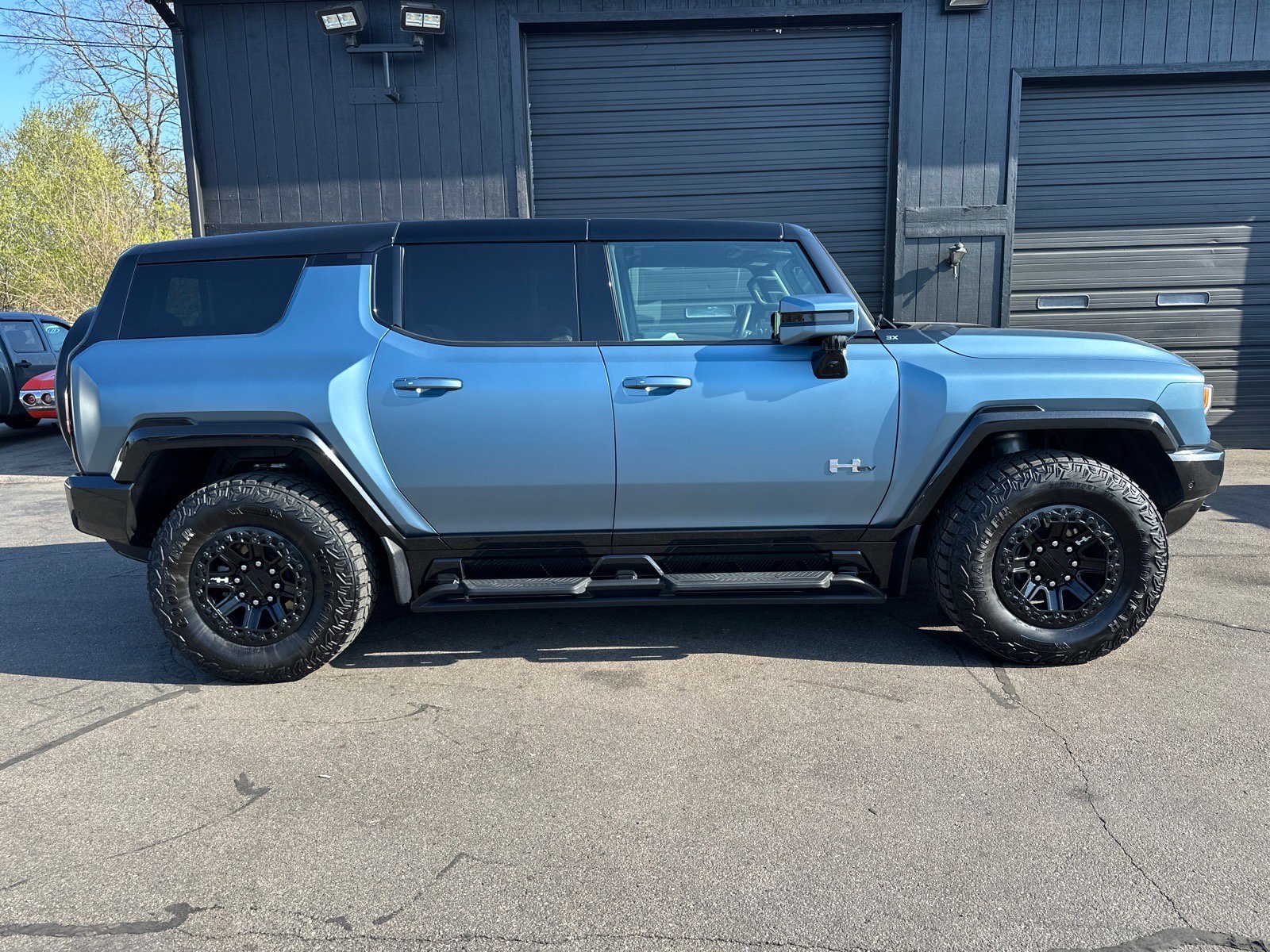 Used 2024 GMC Hummer EV 3X w/ Omega Edition AWD/4WD image 2
