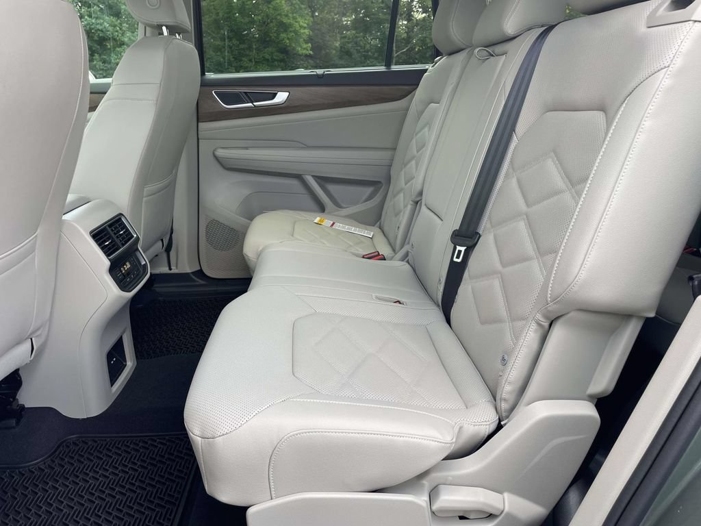 New 2026 Volkswagen Atlas SE FWD image 10