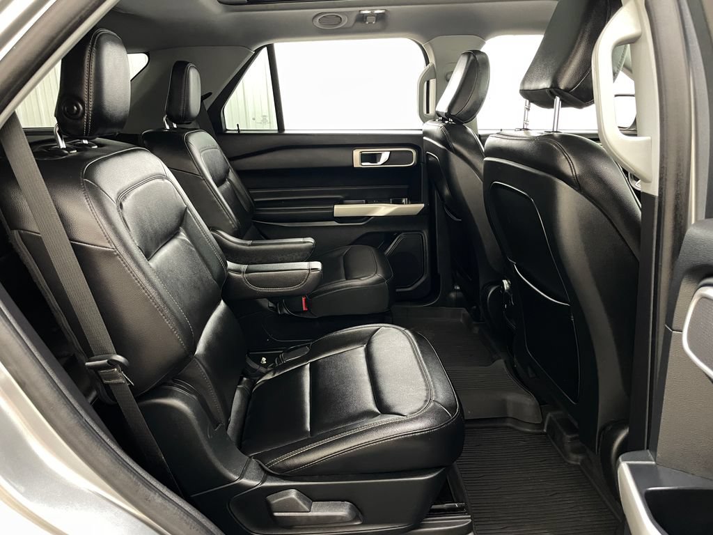 Used 2020 Ford Explorer XLT AWD/4WD image 44