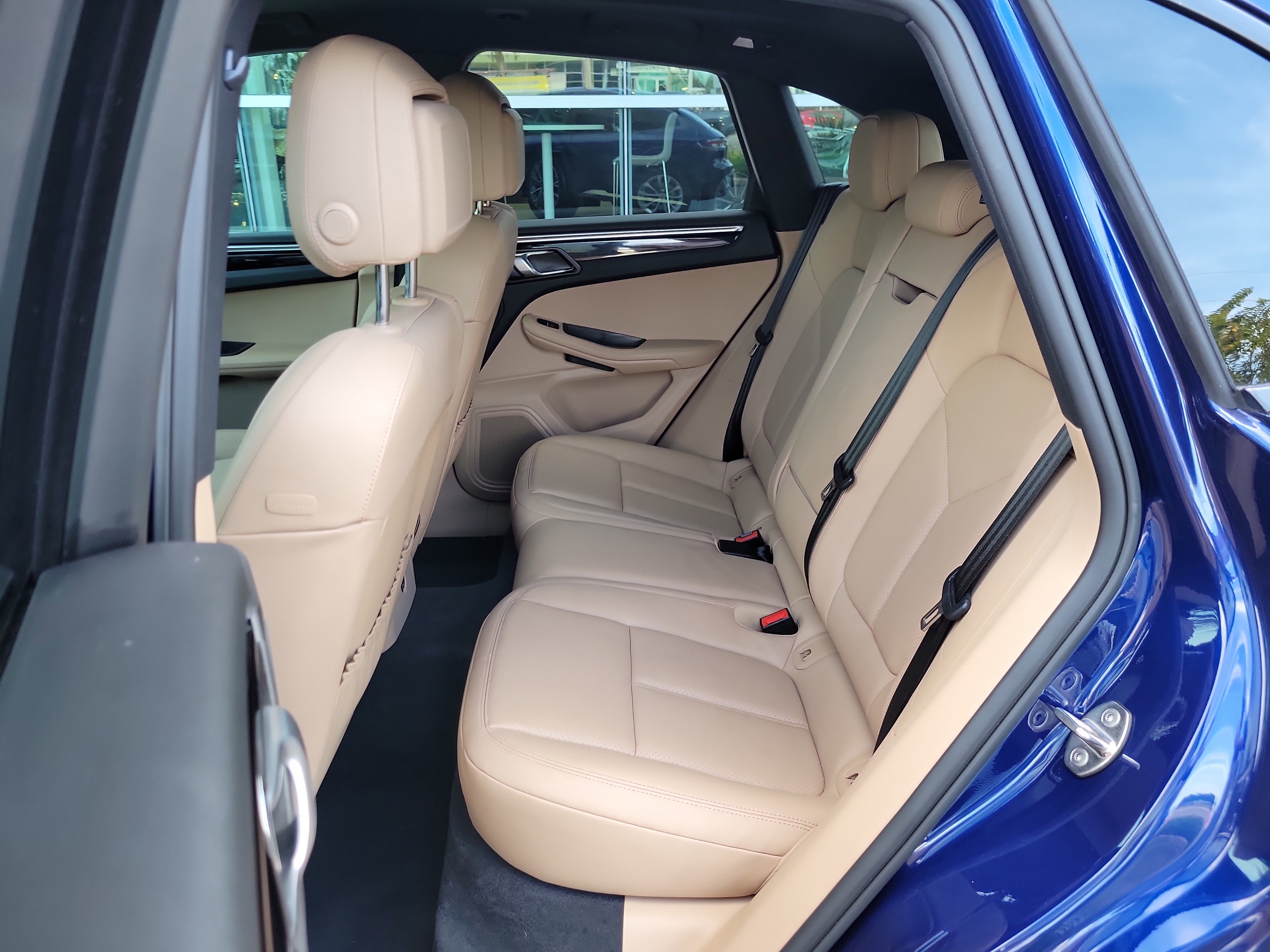 Used 2024 Porsche Macan image 17