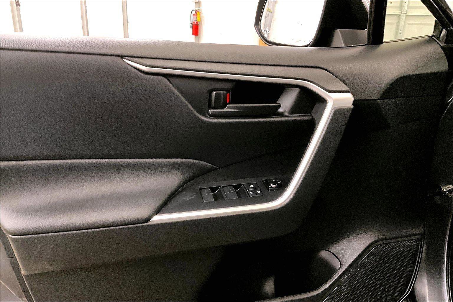 Used 2020 Toyota RAV4 LE w/ All Weather Liner Package image 22