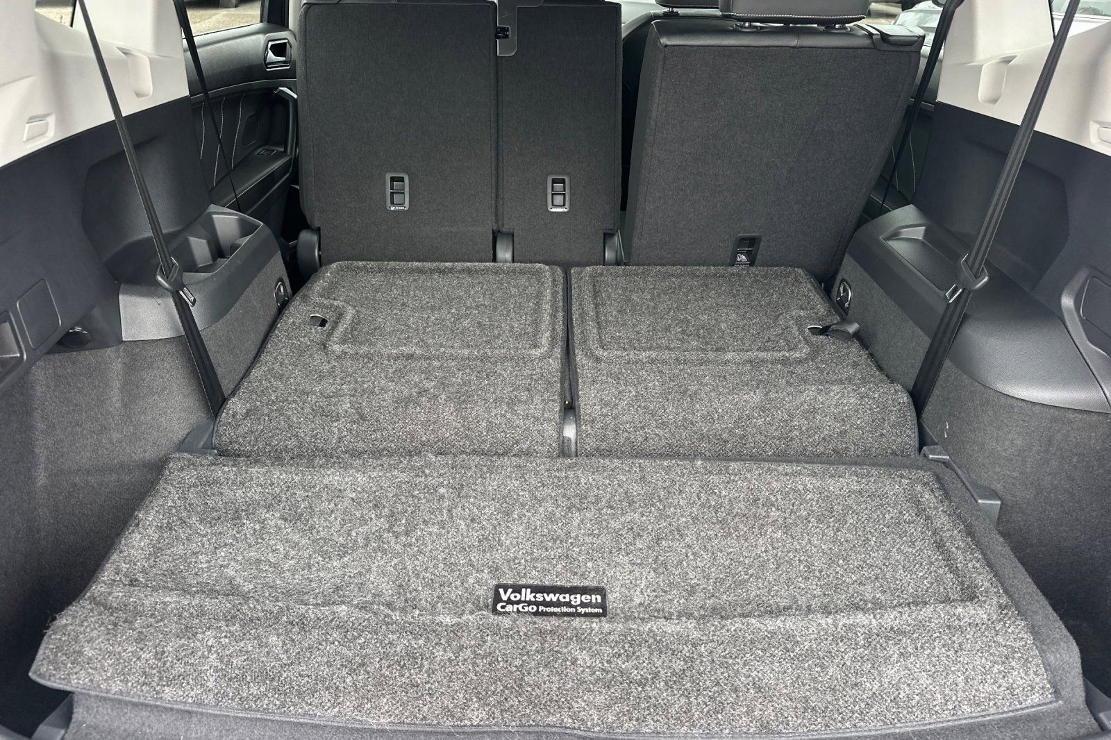 Used 2022 Volkswagen Tiguan SE FWD image 16