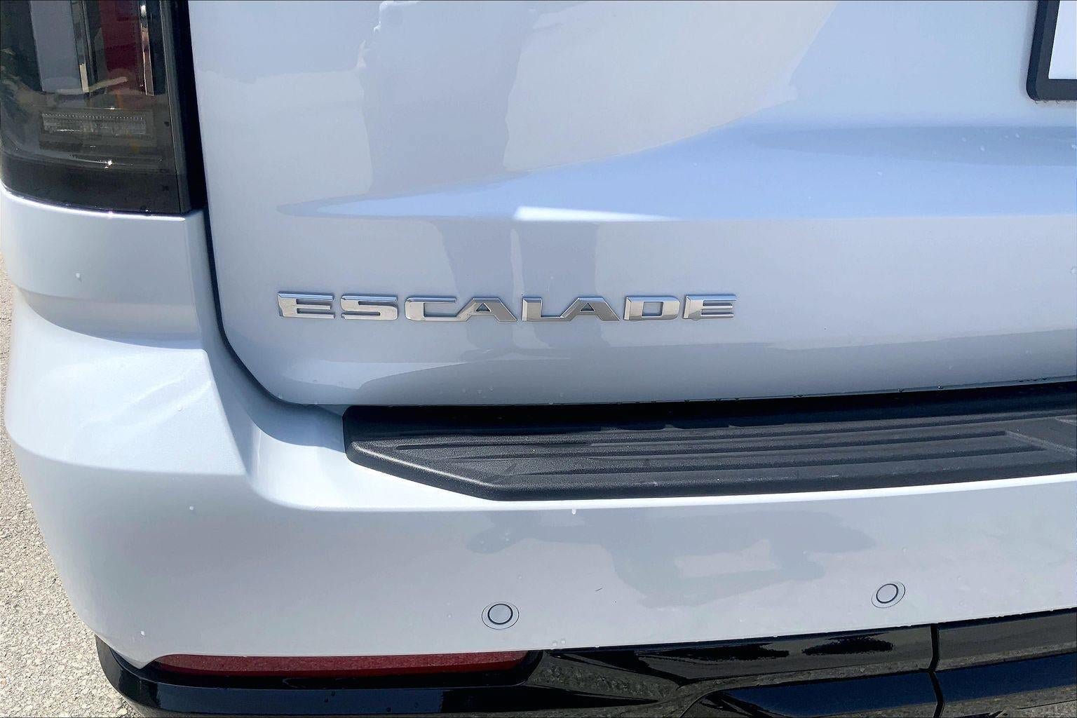 Certified 2026 Cadillac Escalade ESV V AWD/4WD image 32