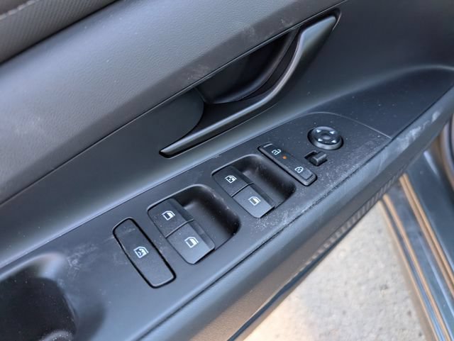 New 2026 Hyundai Elantra SEL FWD image 16