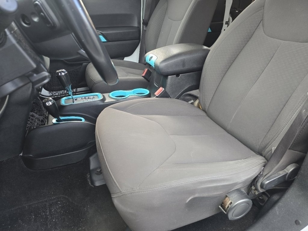 Used 2017 Jeep Wrangler Unlimited Sport w/ Connectivity Group image 19