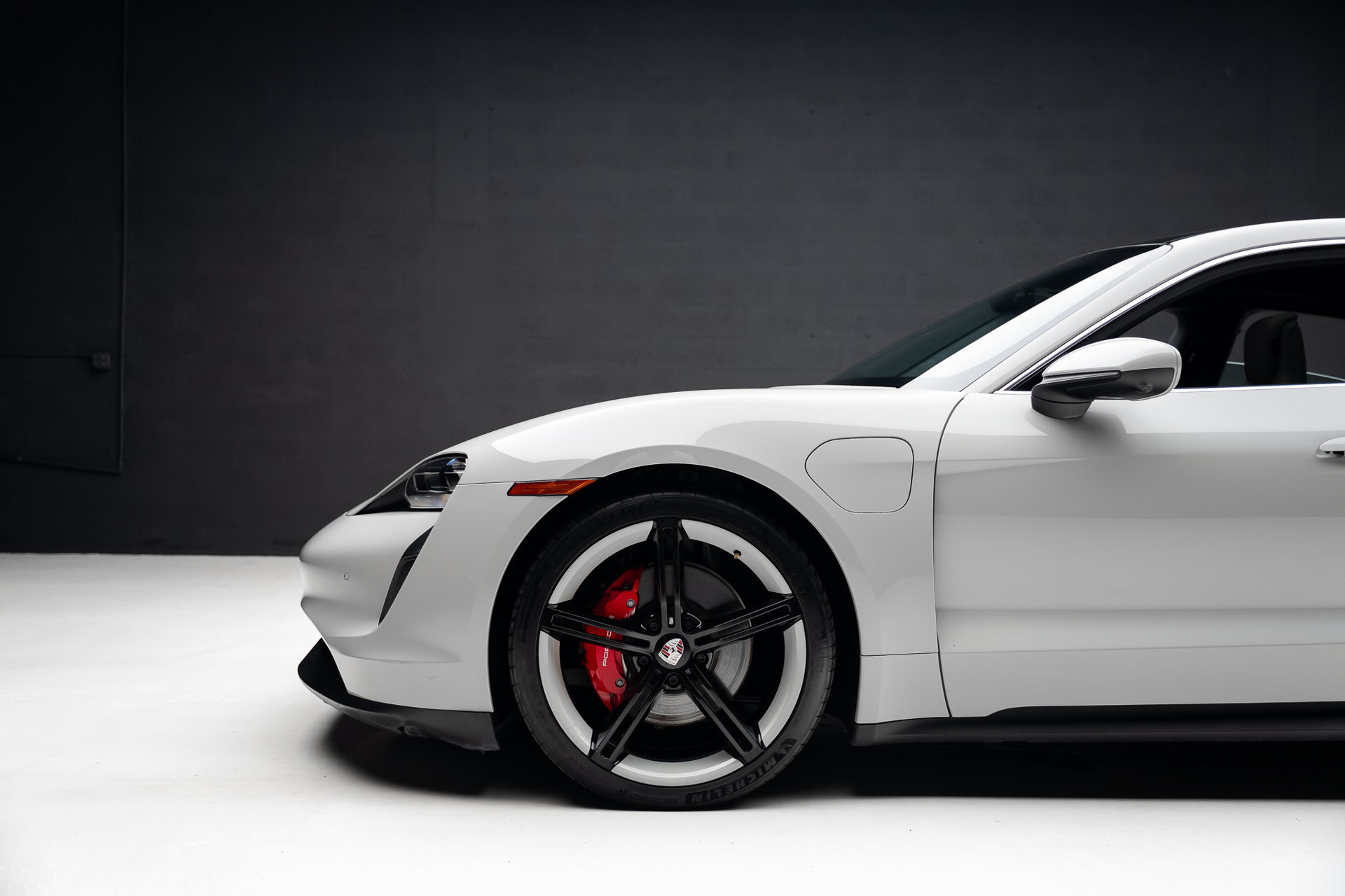 Used 2022 Porsche Taycan 4S AWD/4WD image 18